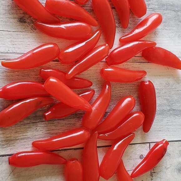 Vintage Lot of 12 Plastic Red Chili Pepper Light Covers - Picture 1 of 2